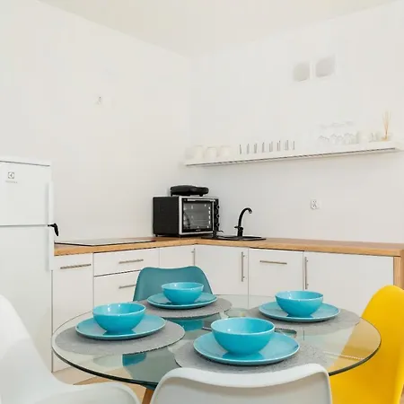 Apartment Feniks 10 By Jantar