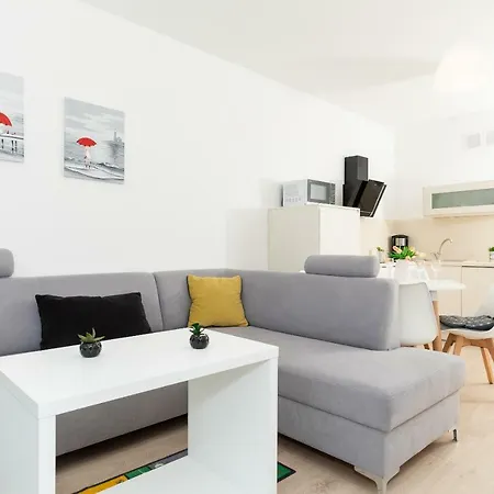 Apartment Feniks 10 By Jantar Kolobrzeg